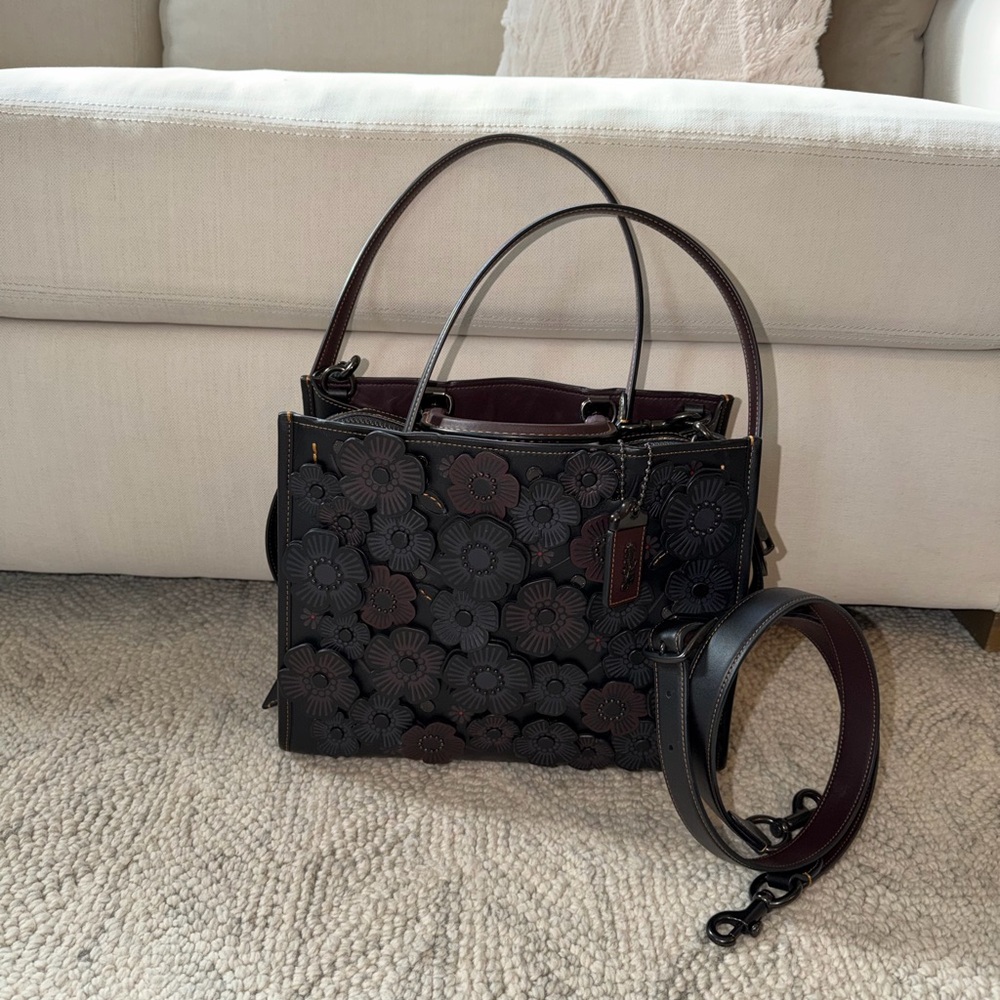 Coach Rogue 30 Colorblock Tea Rose Applique Satchel Glovetanned Leather Burgundy - Picture 2 of 12